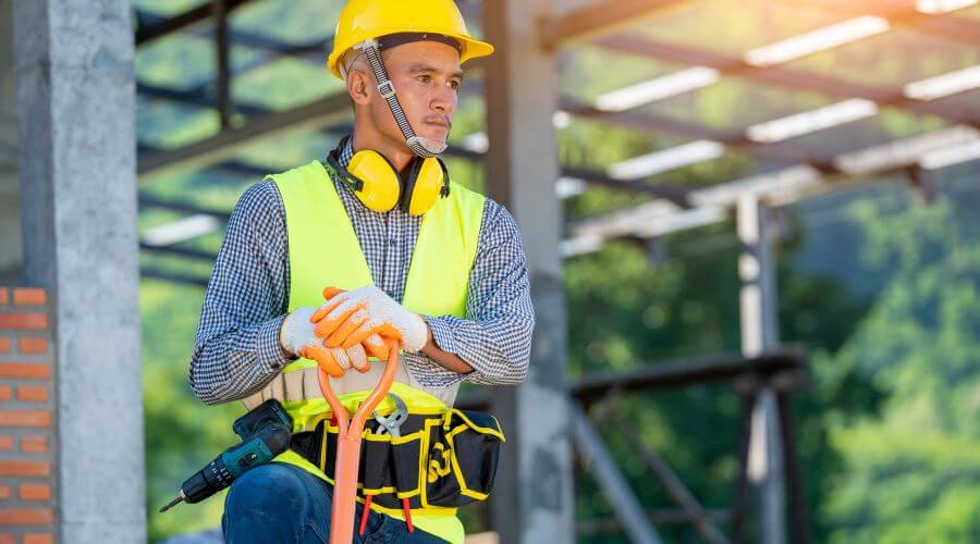 Professional gutter cleaning in York Harbor, ME